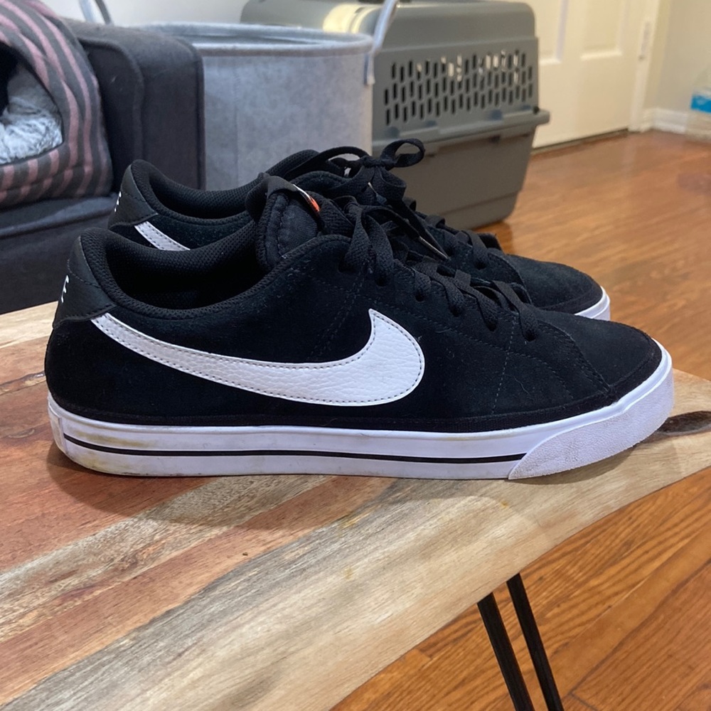 Black classic retro style Nikes